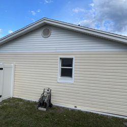 Ranger Screen and Patio - Siding and Soffit Installation