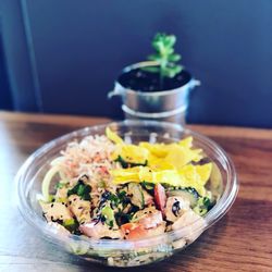 Build your own poke-bowl.