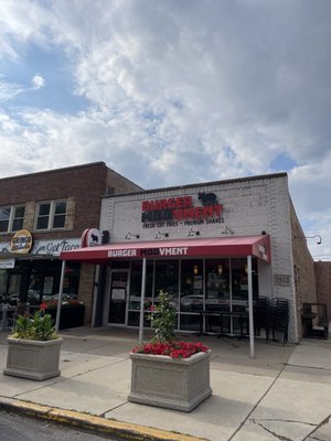 Burger MOOvment by null