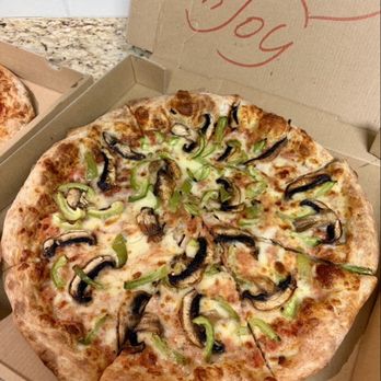 La Felice - Pizza with mushrooms and green peppers - Pizza Near Me - Pittsburgh, Pennsylvania La Felice - Pizza with mushrooms and green peppers - Pizza Near Me - Pittsburgh, Pennsylvania