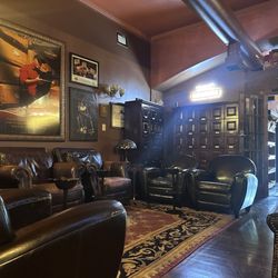 Habana Cigar Club