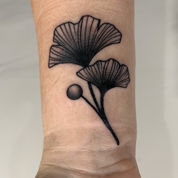 Red 5 - Ginkgo leaves by Chris Stoll - Tattoo Near Me - Virginia Beach, Virginia
