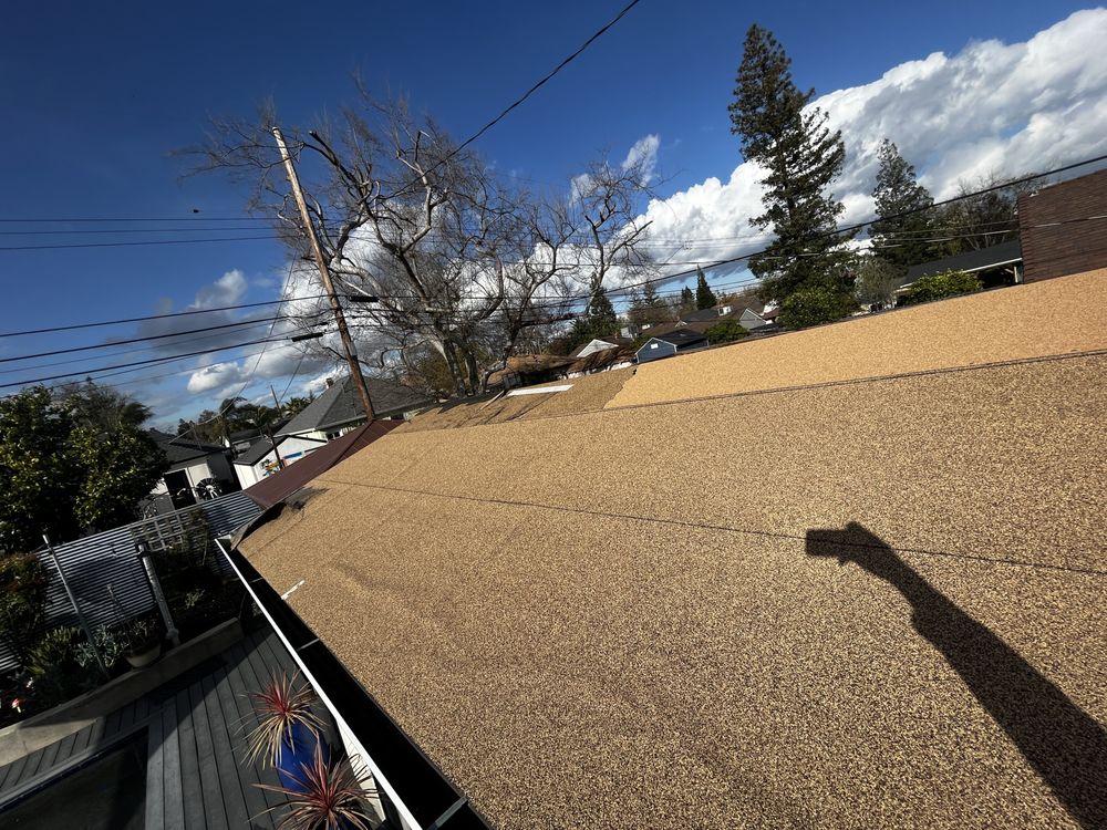 Slide of M&M Roofing