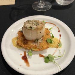 Scallop on fried green tomato