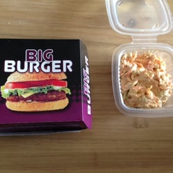 Calade Coffee - Ma commande à emporter, mon bagel est disposé dans la boîte en carton "Big Burger"