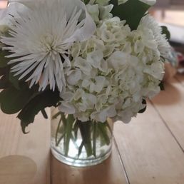 All white bouquet w/vase