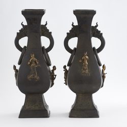 Greenwald Antiques - Fine Asian Art: a pair of rare 17th-century Chinese Bronze Vessels, c. late Ming/early Qing dynasty.