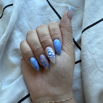 Charisma Spa Lounge - Nail Salons Near Me - Vancouver, British Columbia Charisma Spa Lounge - Nail Salons Near Me - Vancouver, British Columbia