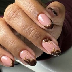 Art Glow Nails