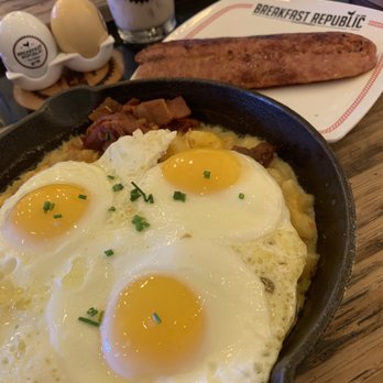 Breakfast Republic - breakfast mac & cheese, eggs sunny side up with jurassic pork. side of longganisa sausage link - Breakfast & Brunch Near Me - Irvine, California Breakfast Republic - breakfast mac & cheese, eggs sunny side up with jurassic pork. side of longganisa sausage link - Breakfast & Brunch Near Me - Irvine, California