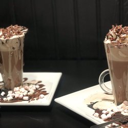 Creams Cafe