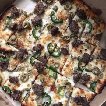 Donatos Pizza - 10" Create Your Own Pizza (Ground beef, jalapeños, and green olives) - Pizza Near Me - Savannah, Georgia
