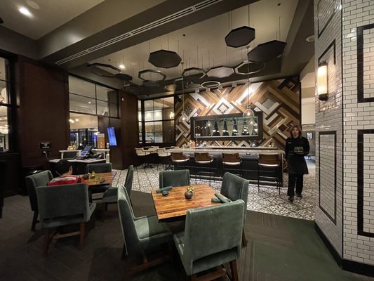 Trillium Kitchen + Cocktails by null