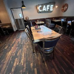 Clark’s Restaurant - Seating