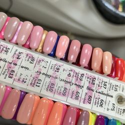 ZA Nails Spa - Many colors to choose from