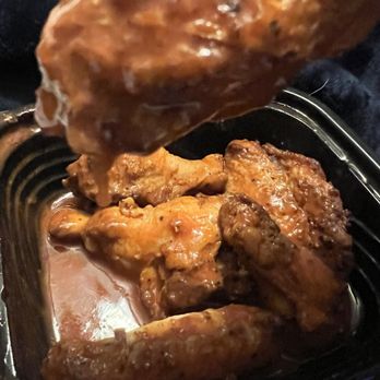 Little Caesars Pizza - It looks like dripping sauce but it isn't dripping, it's like a slime like glob. - Pizza Near Me - Oswego, Illinois Little Caesars Pizza - It looks like dripping sauce but it isn't dripping, it's like a slime like glob. - Pizza Near Me - Oswego, Illinois
