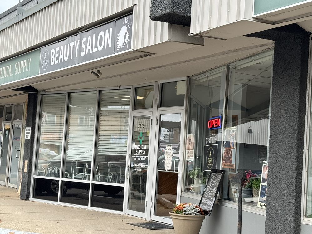SHEAR BEAUTY SALON 7513 N Milwaukee Ave, Niles, Illinois Updated October 2024 14 Photos