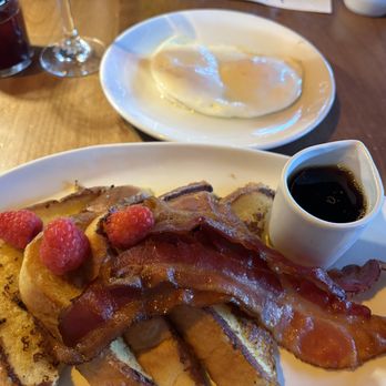 Land Ocean Restaurant Folsom - Creme Brulee French Toast - Steakhouses Near Me - Folsom, California