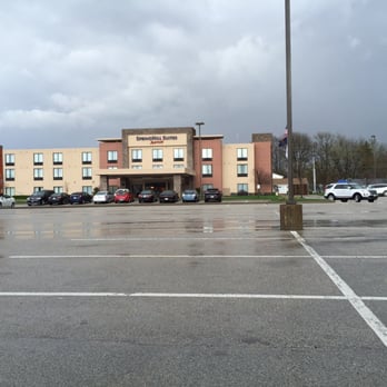 SpringHill Suites by Marriott Terre Haute - As you can see the curb is not even visible in the daylight let alone in the pitch darkness of night in a thunderstorm - Hotels Near Me - Terre Haute, Indiana SpringHill Suites by Marriott Terre Haute - As you can see the curb is not even visible in the daylight let alone in the pitch darkness of night in a thunderstorm - Hotels Near Me - Terre Haute, Indiana
