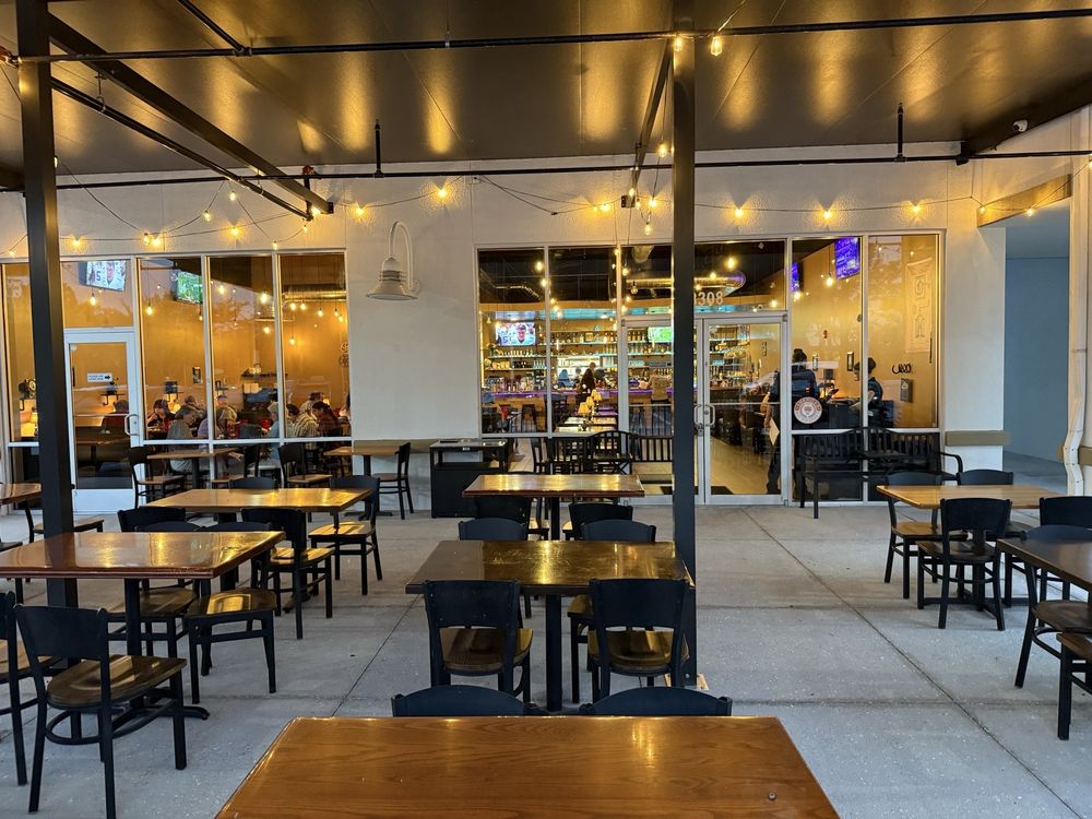 Cozy Coffee Restaurant & Bar Image