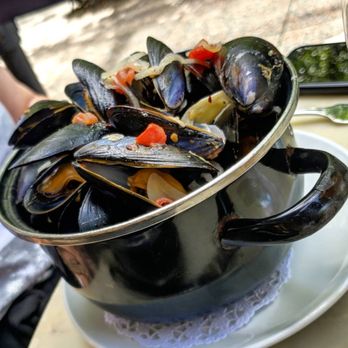Le District - Moules Marinière - French Near Me - New York, New York Le District - Moules Marinière - French Near Me - New York, New York