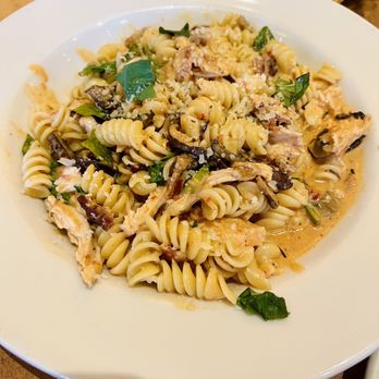 Café Bistro at Nordstrom - a plate of pasta with chicken and spinach - New American Near Me - Atlanta, Georgia