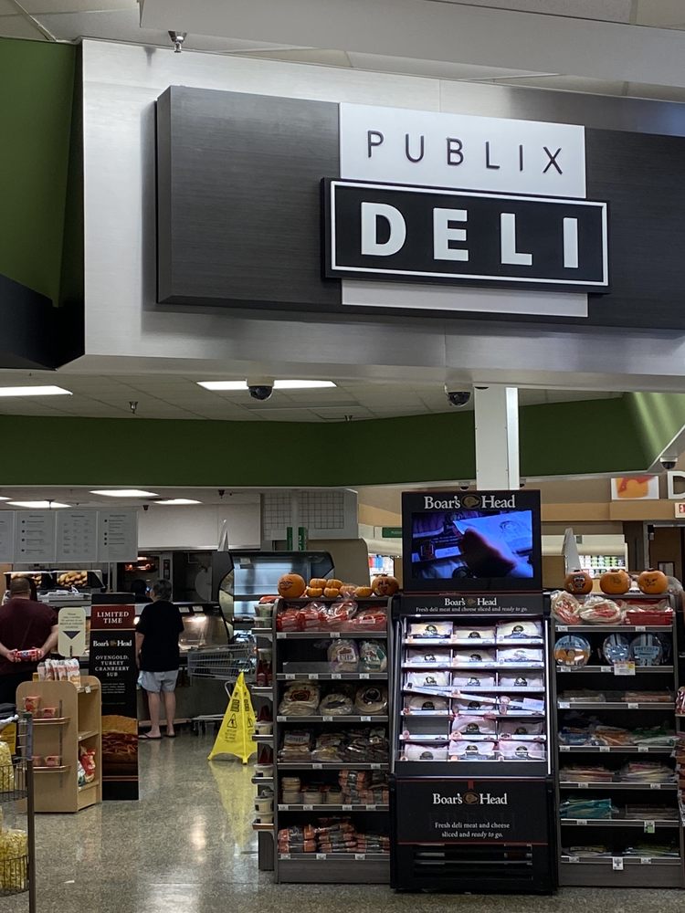 Deerfield Plaza Image