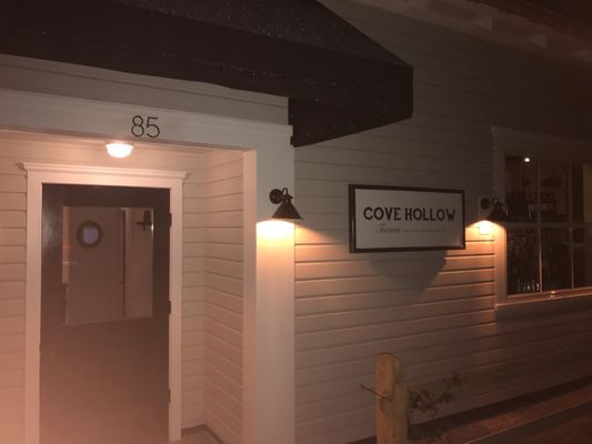 Cove Hollow Tavern by null