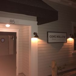 Cove Hollow Tavern