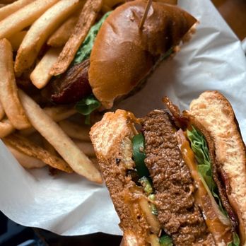 Park Bar - Build Your Own Burger bison - Bars Near Me - Atlanta, Georgia Park Bar - Build Your Own Burger bison - Bars Near Me - Atlanta, Georgia