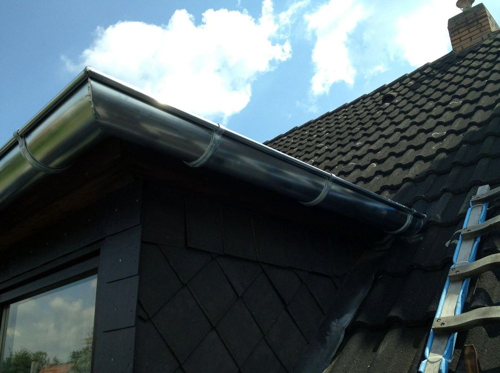 Slide of Arlanza Roofing