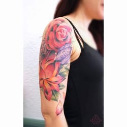 Corpus Memori - tattoo floral par anais