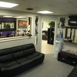 Jana's Hair Studio - Salon waiting area
