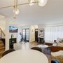 Charlene Hoang - Redfin