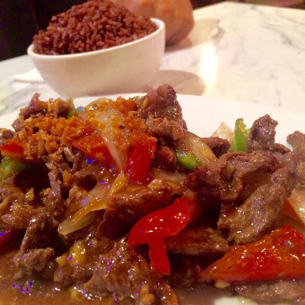 Siam Square - Stir fry beef with brown rice - Thai Near Me - Honolulu, Hawaii
