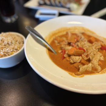 Naree Kitchen - Chicken massaman curry - Sushi Bars Near Me - Kansas City, Kansas Naree Kitchen - Chicken massaman curry - Sushi Bars Near Me - Kansas City, Kansas