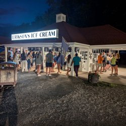 Erikson's Ice Cream - This is the crowd at 9pm, on a Sunday! Incredible fan club!!!