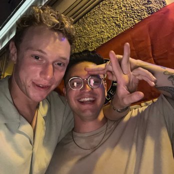 Chapeau Rouge - The boys - Bars Near Me - Prague, Puerto Rico