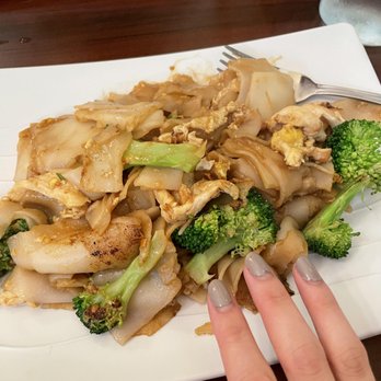 At Thai Recipe - Phad See Ew (sorry about my ugly nails) - Thai Near Me - Santa Cruz, California At Thai Recipe - Phad See Ew (sorry about my ugly nails) - Thai Near Me - Santa Cruz, California