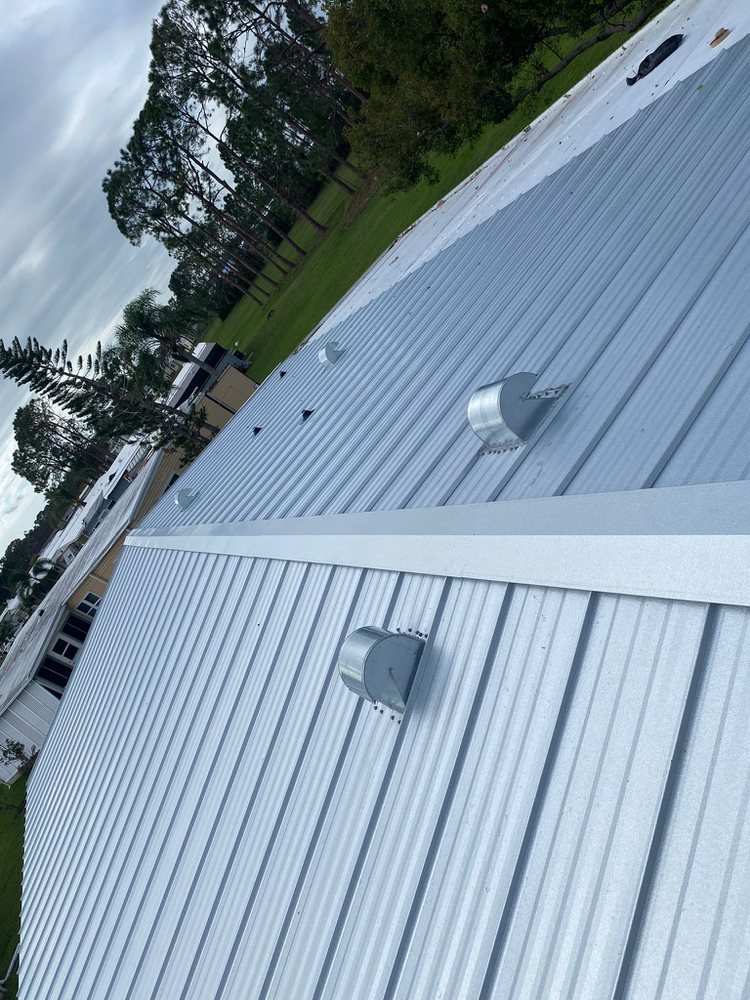 Slide of Fuentes Construction Svs