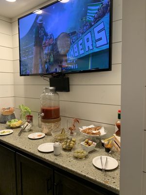 BLACK MARLIN BAR & GRILL - 140 Photos & 213 Reviews - 258 Snapdragon