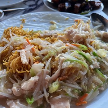 Panda Inn - Upside down noodles ( crispy fried egg noodles with cabbage/carrots0I had chicken added - Chinese Near Me - Pasadena, California Panda Inn - Upside down noodles ( crispy fried egg noodles with cabbage/carrots0I had chicken added - Chinese Near Me - Pasadena, California
