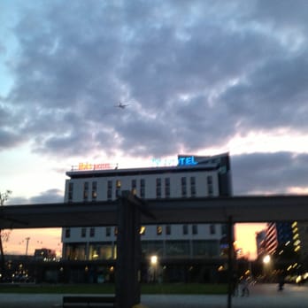 Novotel  - Hotels Near Me - London, XGL