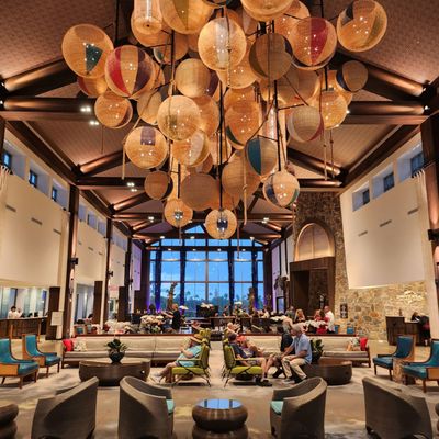 Loews Sapphire Falls Resort at Universal Orlando by null