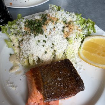 Bon Delire - Salmon and caesar - French Near Me - San Francisco, California
