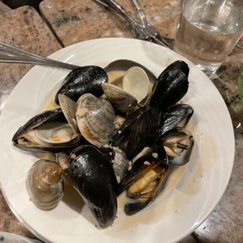 Giorgio On Pine - Mussels and Clams - Italian Near Me - Philadelphia, Pennsylvania