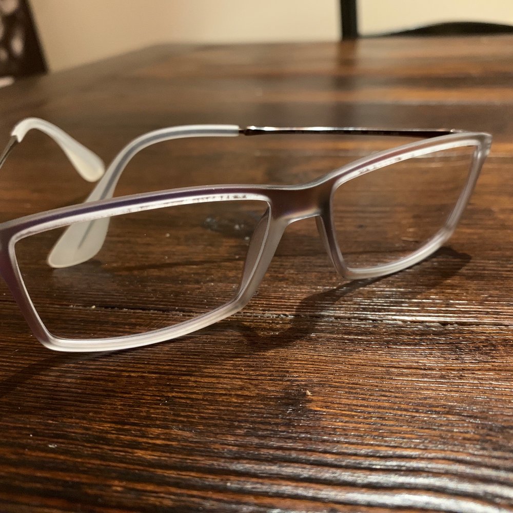 RayBan pearlescent frame. RayBan pearlescent frame.