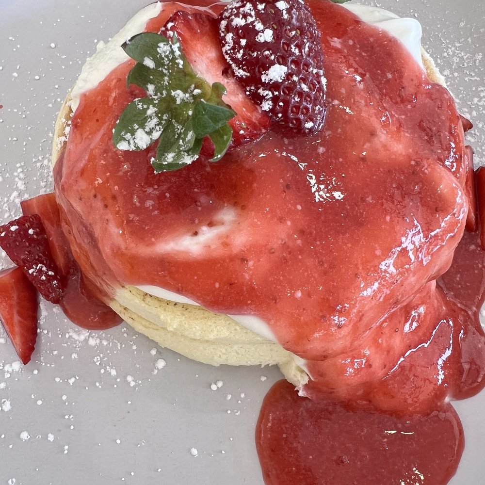 Fluffy Fluffy Dessert Cafe - Strawberry pancake - Desserts Near Me - Orlando, Florida Fluffy Fluffy Dessert Cafe - Strawberry pancake - Desserts Near Me - Orlando, Florida