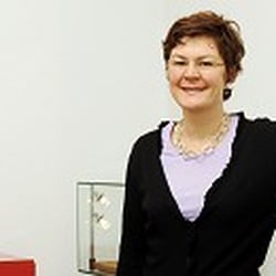 Goldschmiedemeisterin Klaudia Magyar