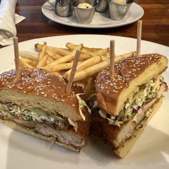 Doc B's Restaurant + Bar - Crispy Chicken Sandwich - Bars Near Me - Tampa, Florida